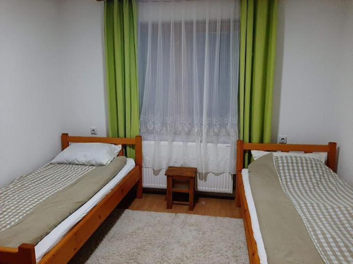 Privatni Smestaj Dobri Dobrosin Exterior photo